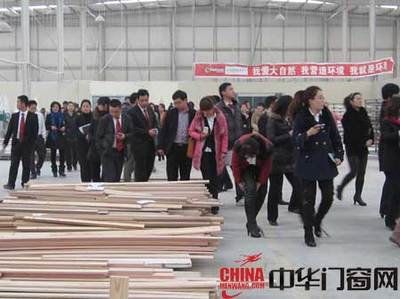 2013年大自然木門 以培訓(xùn)為先導(dǎo)，驅(qū)動門窗銷售增長